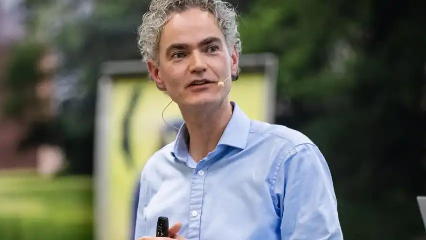 Joost Kramer, ervaren als spreker en dagvoorzitter voor geopolitiek en strategie.