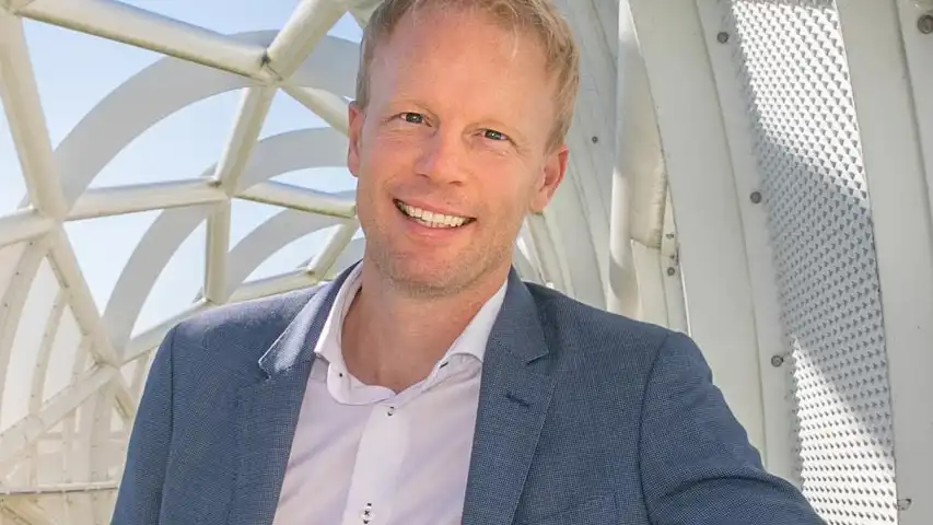 Paul Smit, ervaren spreker en filosoof gespecialiseerd in breinwetten en gedrag.