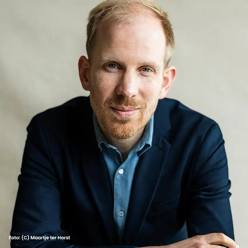 Rutger Bregman, beschikbaar als ervaren spreker en auteur over maatschappelijke transities.