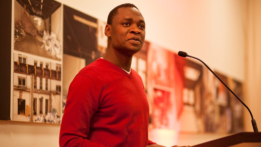 Alphonse Muambi, spreker en auteur over democratisering en geopolitiek