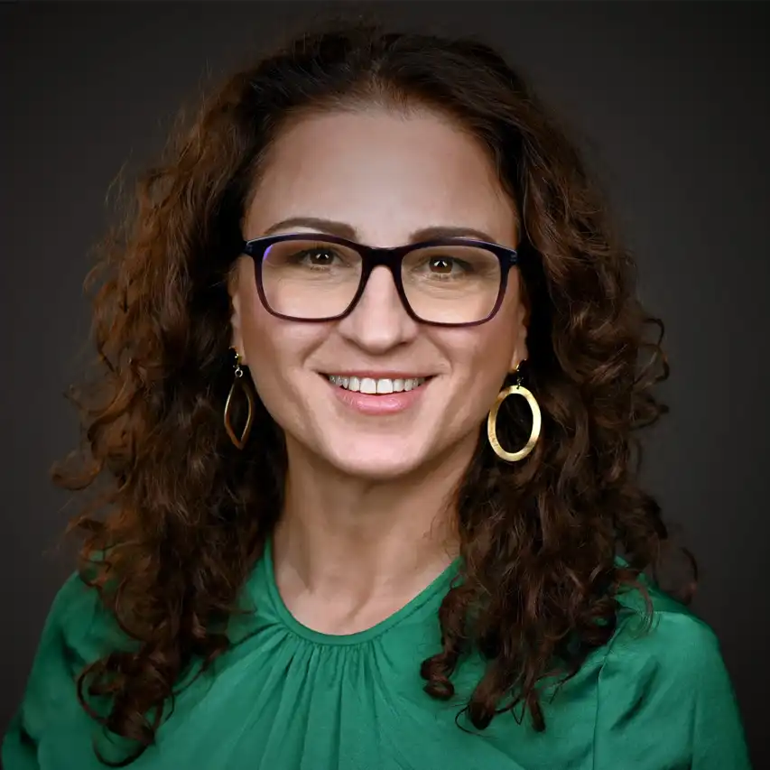 Ayca Szapora boeken als spreker voor een inspirerende lezing doe je bij Het Sprekersburo. Ayca Szapora boeken als spreker voor een inspirerende lezing doe je bij Het Sprekersburo.