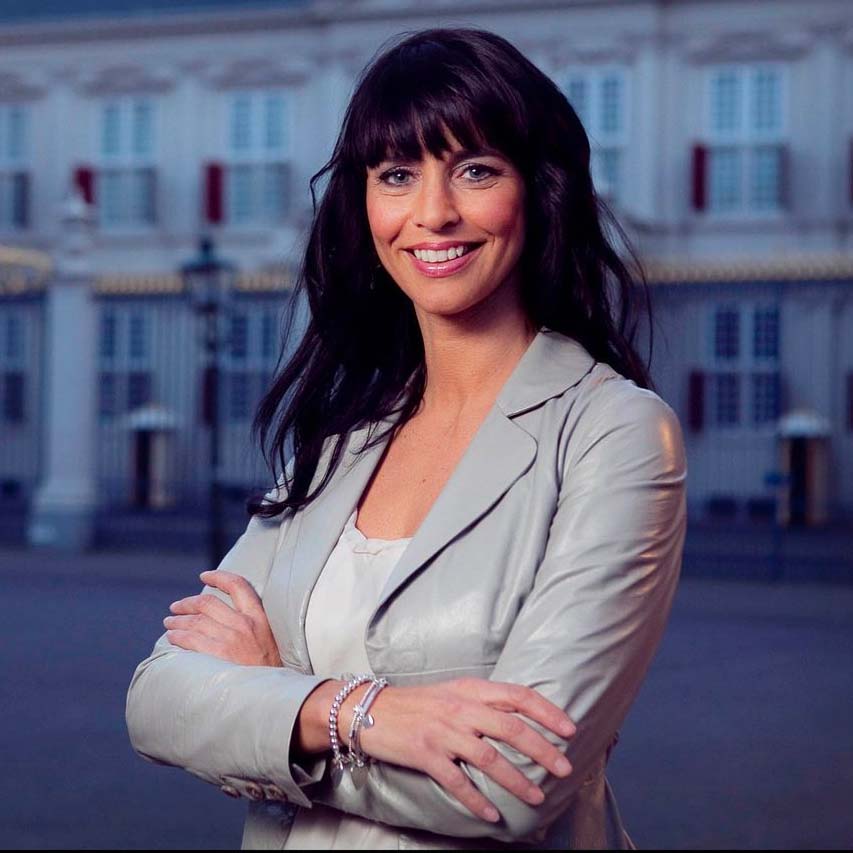 Sandra Schuurhof boeken als dagvoorzitter doe je bij Het Sprekersburo. Sandra Schuurhof boeken als dagvoorzitter doe je bij Het Sprekersburo.